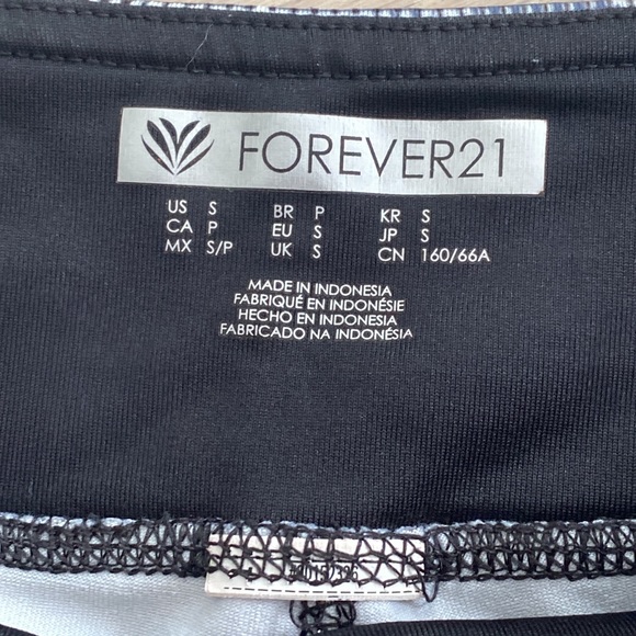 Forever 21 Cropped Leggings - Small - Picture 2 of 5